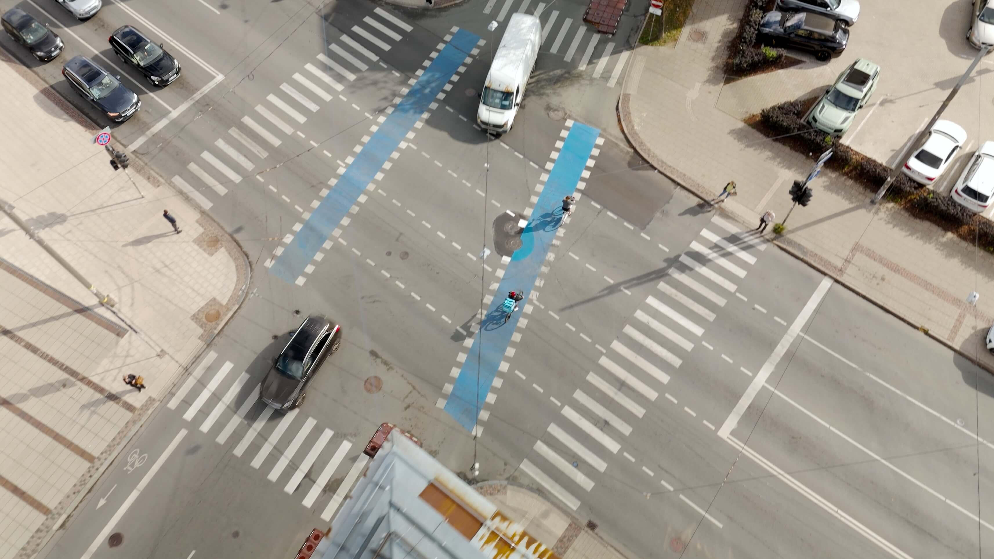 Urban Mobility Explained: Pilsēta Cilvēkiem A passionate group of volunteers - architects, urban planners, students and more - have come together through Pilsēta cilvēkiem, an association dedicated to advocating for better infrastructure for pedestrians, cyclists and all road users. DOP Artūrs Šulbe